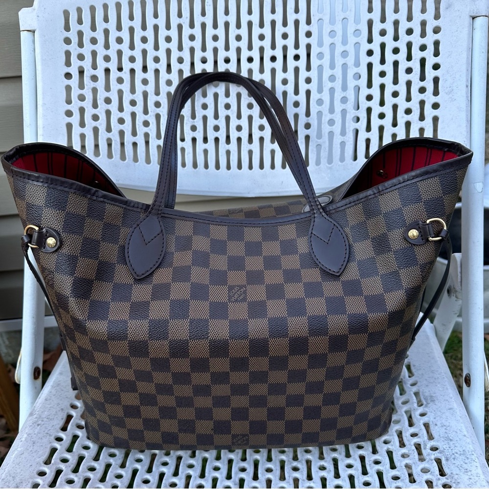 Authentic Louis Vuitton Neverfull MM Damier Ebene.